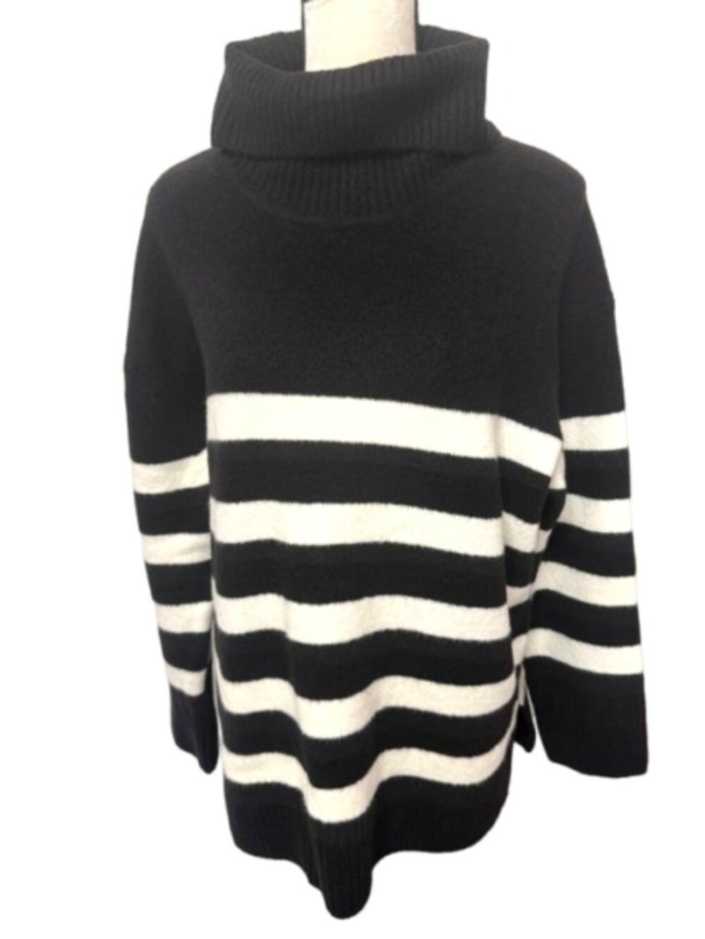 Nine West Black and White Striped Turtleneck Super Soft Sweater Size L #2664